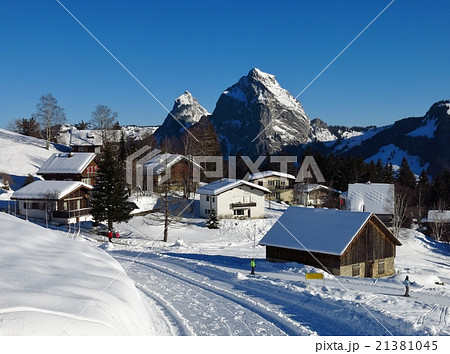 Winter morning in Stoos 21381045