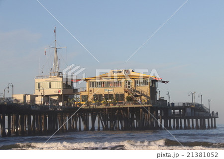 Santa Monica Beach California 21381052