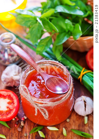 tomato sauce 21383419
