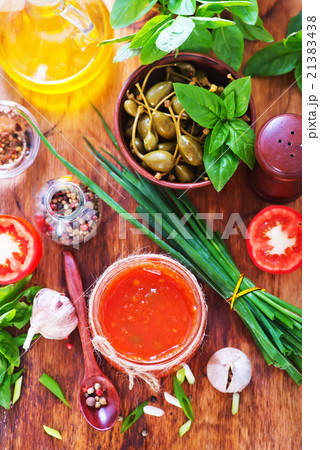 tomato sauce 21383438