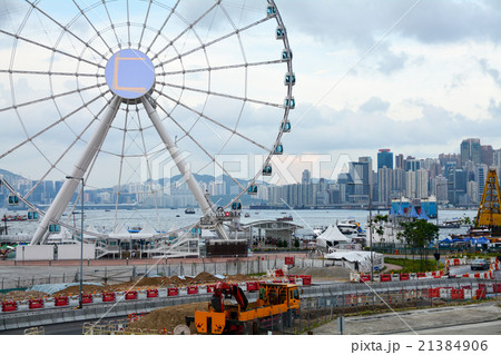 香港の建築中の観覧車の写真素材