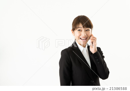 電話をする女性 21386588