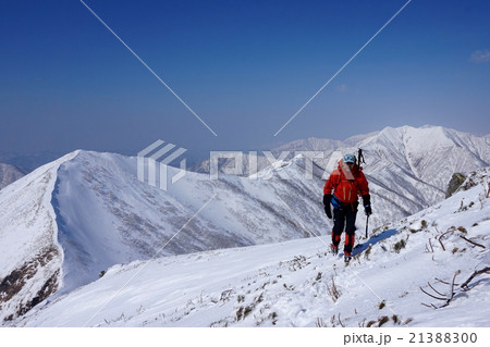 野塚岳山頂より北方面の稜線 野塚岳山頂より北方面の稜線 21388300
