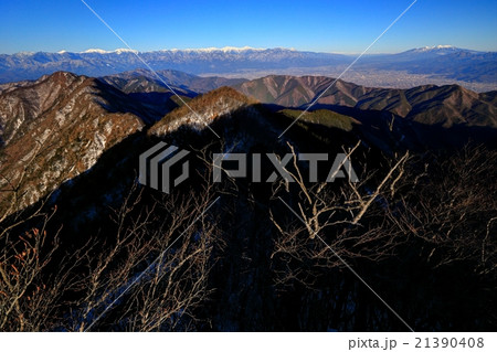 御坂山地・鬼ヶ岳から見る南アルプス・北アルプスと八ヶ岳 御坂山地・鬼ヶ岳から見る南アルプス・北アルプスと八ヶ岳 21390408