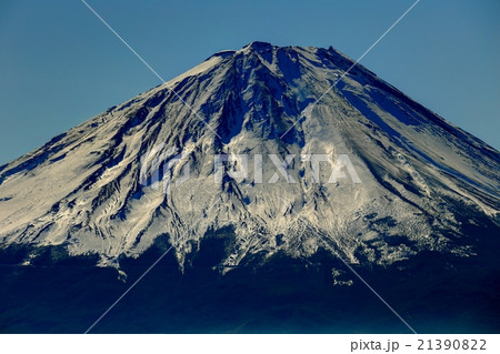 御坂山地・王岳から見る富士山山頂 21390822
