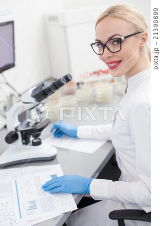 Professional female scientist is working with Professional female scientist is working with 21390890