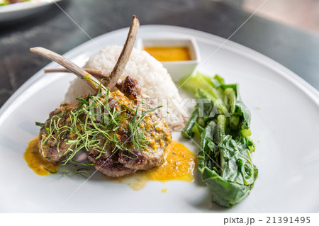 Grilled Lamb steak rice 21391495