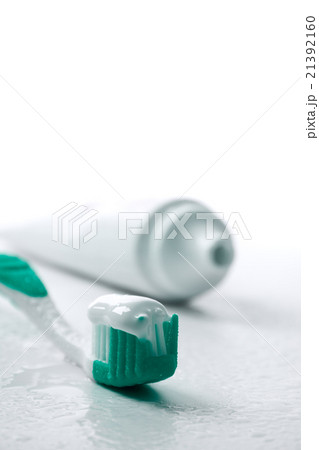 toothpaste and toothbrush 21392160