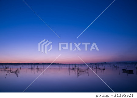 印旛沼の朝焼け 21395921