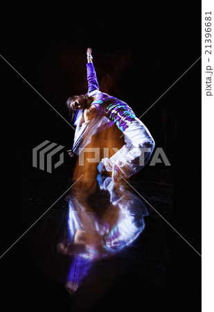 Creative dancer style 21396681