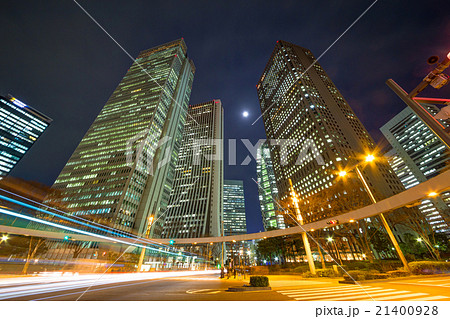 西新宿 高層ビル 夜景の写真素材