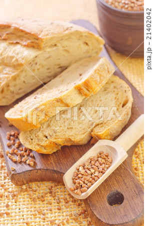 bread 21402042