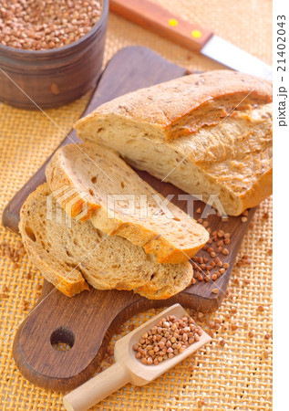 bread bread 21402043