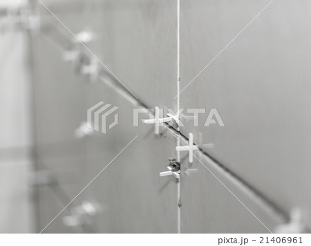 ceramic tiles on the wall 21406961