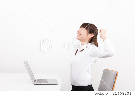 伸びをするOL 伸びをするOL 21408201