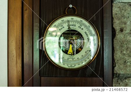 日光のホテルの湿度計（栃木県の風景） 21408572
