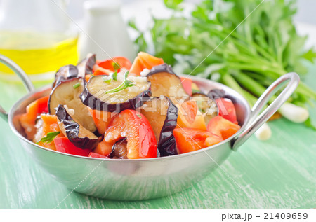 fried vegetables 21409659