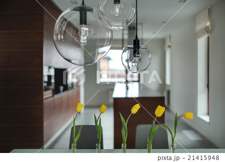 Tulips on the kitchen background 21415948