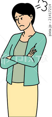 腕組みをして怒る３０代女性 21417214