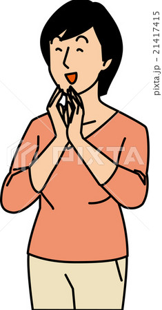 手を合わせる３０代女性 21417415