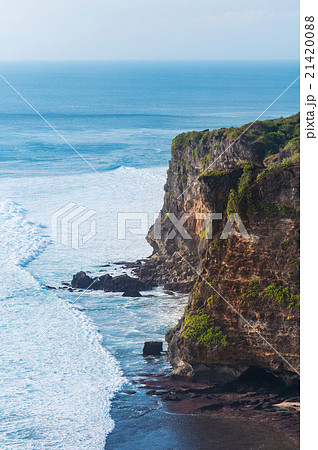 Coast at Uluwatu temple, Bali, Indonesia 21420088