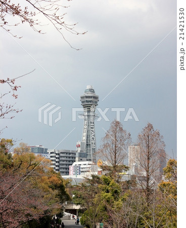遠景の通天閣 21421530