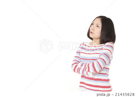 悩みポーズの若い女性 悩みポーズの若い女性 21435628