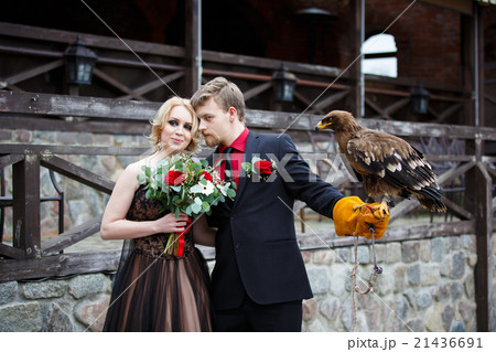 Bridal couple with eagle Bridal couple with eagle 21436691