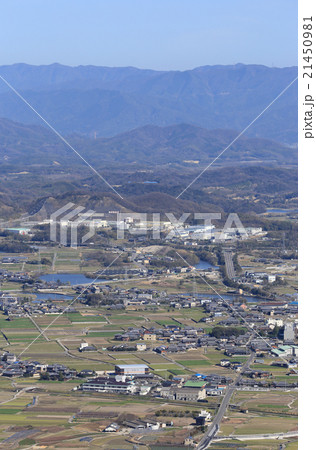 香川県三豊市豊中町、陣山工業団地とさぬき豊中インター、讃岐山脈 21450981