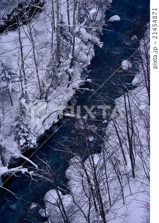 北海道富良野(十勝岳)の冬景色 北海道富良野(十勝岳)の冬景色 21454871