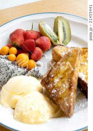 strawberry fantasy honey toas strawberry fantasy honey toas 21455441