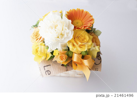 黄色いミニブーケの花 黄色いミニブーケの花 21461496