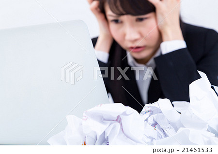 女性 女の子 女性社員 徹夜 睡眠不足 悩み 問題 ブラック企業 ビジネスイメージ オフィスイメージ 女性 女の子 女性社員 徹夜 睡眠不足 悩み 問題 ブラック企業 ビジネスイメージ オフィスイメージ 21461533