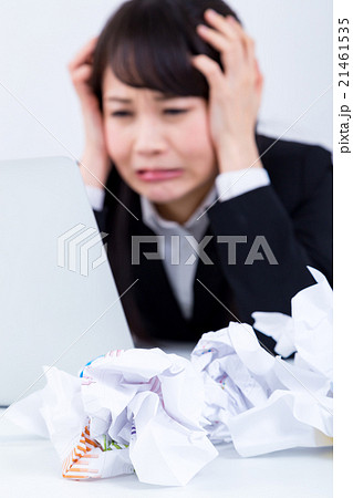 女性 女の子 女性社員 徹夜 睡眠不足 悩み 問題 ブラック企業 ビジネスイメージ オフィスイメージ 女性 女の子 女性社員 徹夜 睡眠不足 悩み 問題 ブラック企業 ビジネスイメージ オフィスイメージ 21461535
