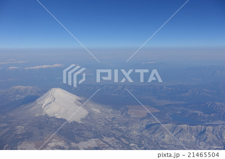 春の富士山と宝永山の空撮 春の富士山と宝永山の空撮 21465504