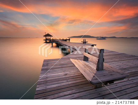 The  wooden bridge 21473788
