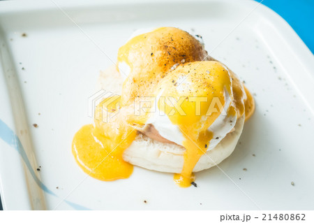 Egg benedict 21480862