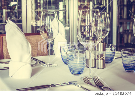 Table Setting Table Setting 21482074