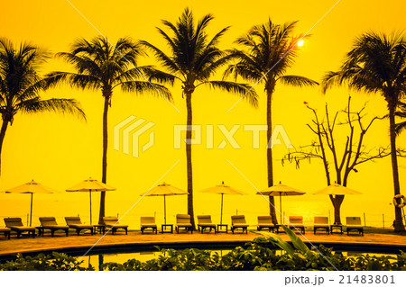 Swimming pool 21483801
