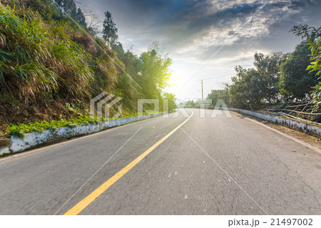Winding road Background 21497002
