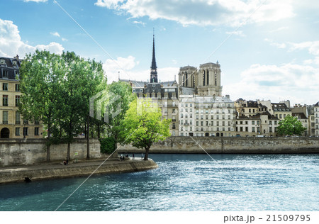 Seine river, Paris, France 21509795