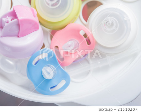 Steam sterilizer for sterilize baby accessories.  21510207