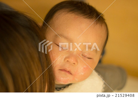 8 months old 21529408