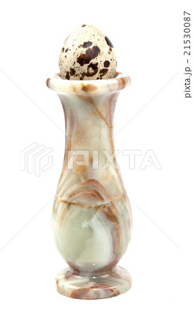 egg on astone vase 21530087