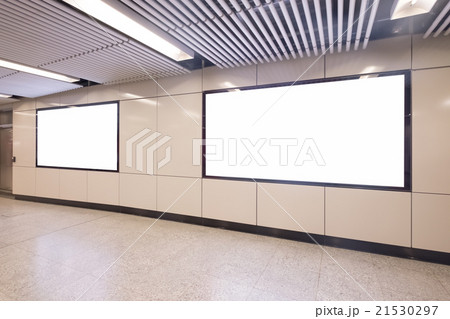 Blank billboard in the city 21530297