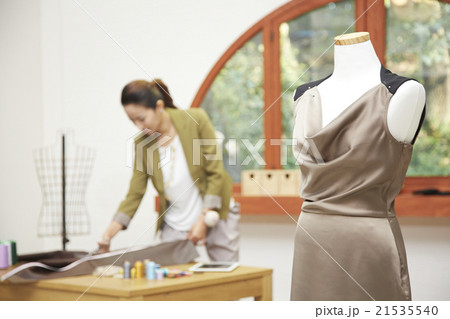 ファッション　デザイナー 21535540