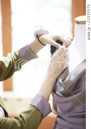 ファッション デザイナー ファッション デザイナー 21535573