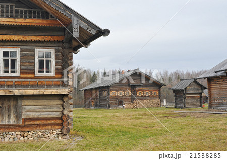old wooden house in Russian village 21538285
