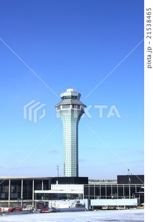 アメリカ東海岸シカゴ・オヘア国際空港の管制塔 21538465