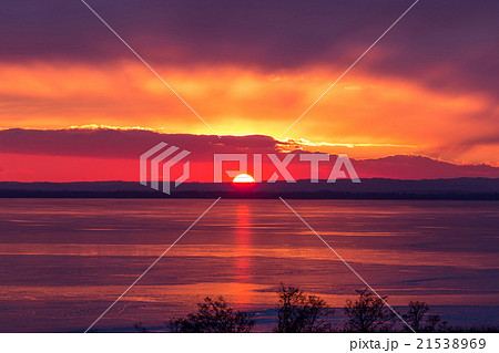 Beautiful sunset light 21538969